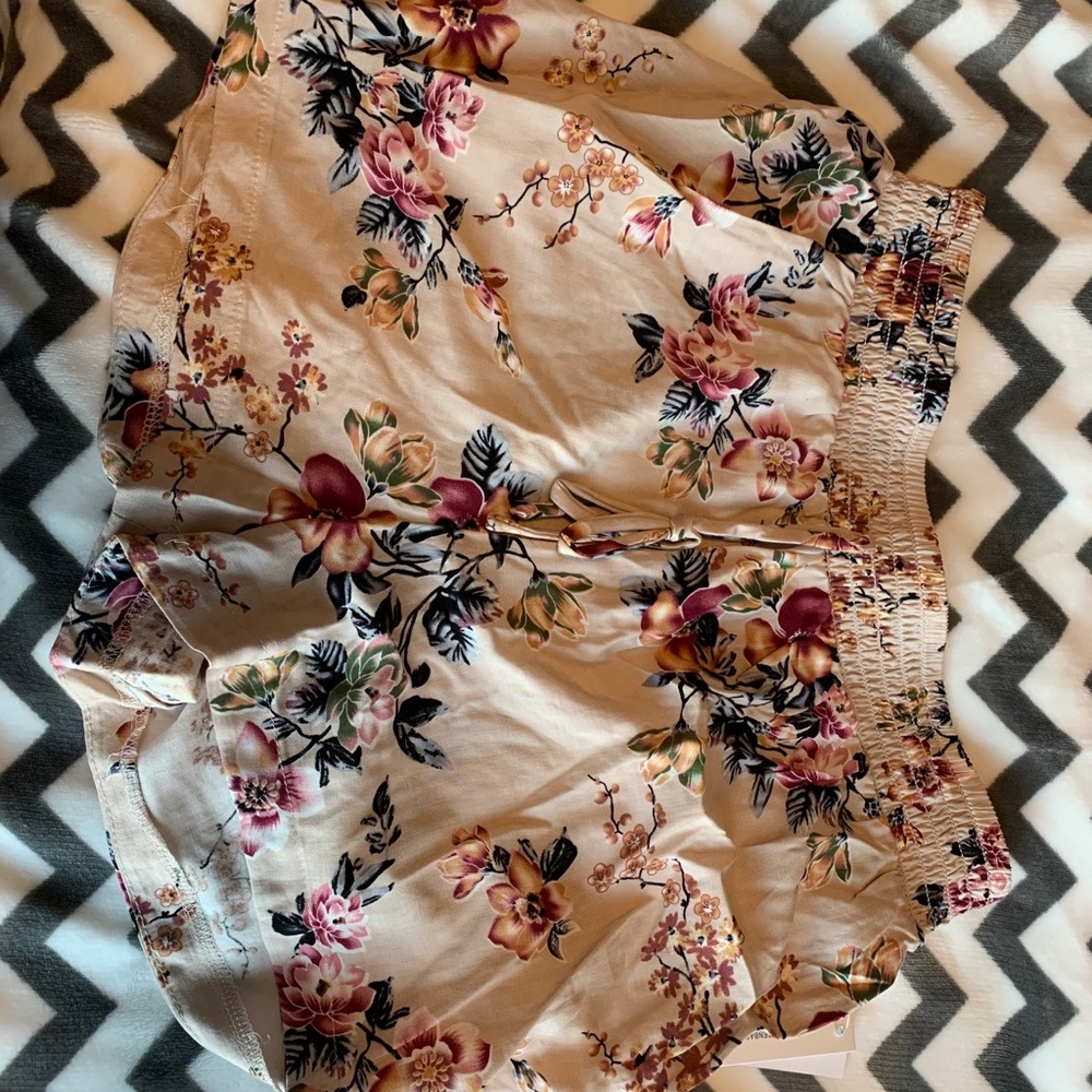Women’s shorts size large